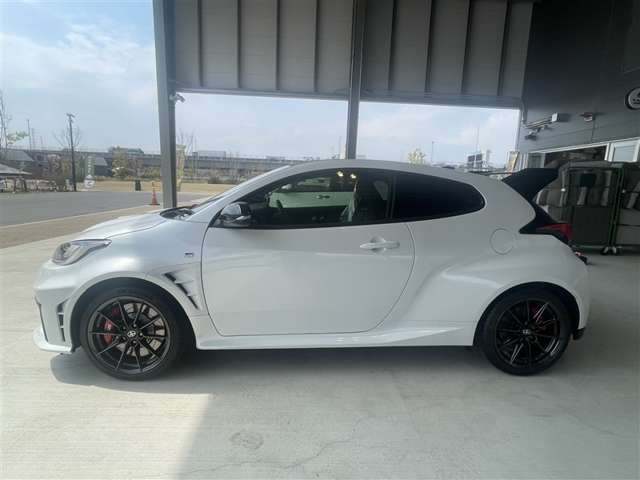 GRヤリス1.6 RZ ハイ パフォーマンス + エアロ パフォーマンス パッケージ GR-DAT 4WD