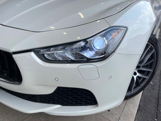 ��HID�w�b�h���C�g:���邭�O�����Ƃ炵�Ă����̂ŁA���V��w�b�h���C�g:��ԑ��s�����ǍD�Ȏ��E���m�ۂ����S���ĉ^�]�ł��鍂�P�xLED�w�b�h���C�g�𑕔�!�_�����x�������A����d�͂��}�����Ă��܂��B