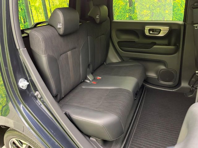 �y�n�[�t���U�[�V�[�g�z�������ƍ���S�n�𗼗������l�C�̃V�[�g���w�ʁE���ʂ̃t�@�u���b�N�f�ނ́A�ʋC���̗ǂ��⊊��ɂ����ɗD��Ă��܂��B�C���╞���ɍ��E���ꂸ���K�ɂ���肢�������܂��B