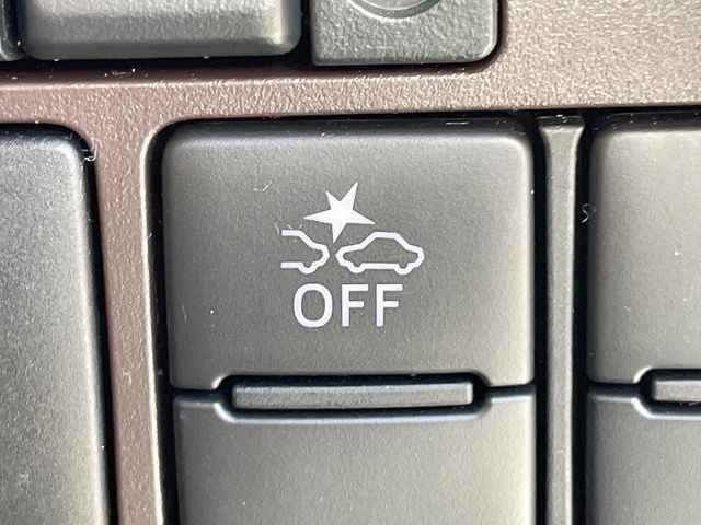 �y�X�}�[�g�A�V�X�g�z���s���ɑO���̎ԗ�����F�����A�Փ˂������Ȏ��͌x��ƃu���[�L�ŏՓˉ���Ɣ�Q�y�����A�V�X�g�B�����S�Ƀh���C�u�����y���݂��������܂��B