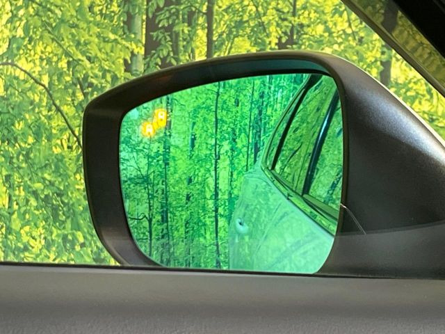 �y�u���C���h�X�|�b�g���j�^�����O�z���s���A�h�A�~���[�̎��p�ɂȂ�₷���ӏ��Ɍ㑱�Ԃ��ڋ߂���ƃT�C�h�~���[�t�߂Ɍx����\���A�h���C�o�[�ɒ��ӊ��N�����Ă���܂��B