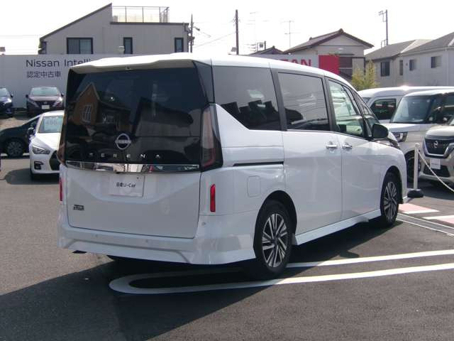 セレナ2.0 ハイウェイスターV