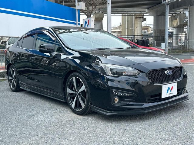 【STIエアロパッケージ】フロント・サイド・リアをSTIのエアロで統一。外観のスポーティーさを際立たせてくれるだけでなく、高速走行時の空力バランスを最適化してくれ