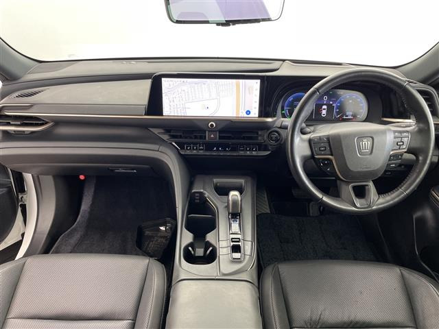 クラウンクロスオーバー2.5 G アドバンスト レザー パッケージ E-Four 4WD