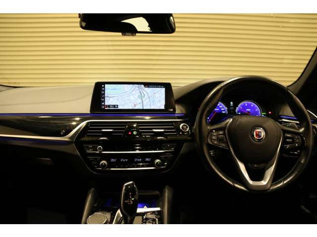 D5S ビターボ リムジン アルラット 4WD