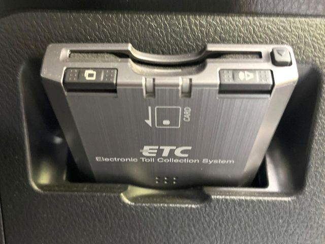 【ETC】高速道路の料金所をストレスなく通過!話題のスポットやサービスエリアに多い「スマートIC」利用時は必須のアイテムです。当店でセットアップを実施、ご納車当日からすぐにご利用いただけます!