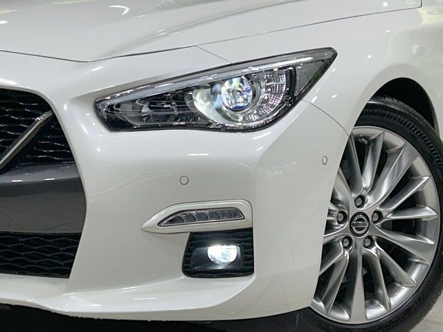 �yLED�w�b�h���C�g�z���V����ԑ��s�����ǍD�Ȏ��E���m�ۂ����S���ĉ^�]�ł��鍂�P�xLED�w�b�h���C�g�𑕔�!�_�����x�������A����d�͂��}�����Ă��܂��B