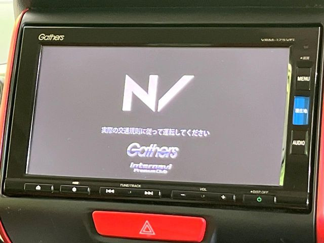 �y�����i�r�z�l�C�̏����i�r�𑕔����Ă���܂��B�i�r�̎g���₷���͂������A�I�[�f�B�I�@�\���[��!�L�����v�◷�s�͂������A�ʋ΂┃�����ȂǕ��i�̃h���C�u���y�����Ȃ�͂���