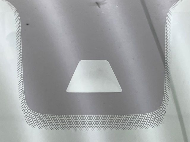 �y�C���e���W�F���g�G�}�[�W�F���V�[�u���[�L�z�t�����g�J�����őO���̎ԗ�����s�҂����m�B�Փ˂������Ȏ��͏Փ˔�Q�y���u���[�L���쓮�A�Փˉ�����T�|�[�g�B�����S�Ƀh���C�u�����y���݂��������܂��B