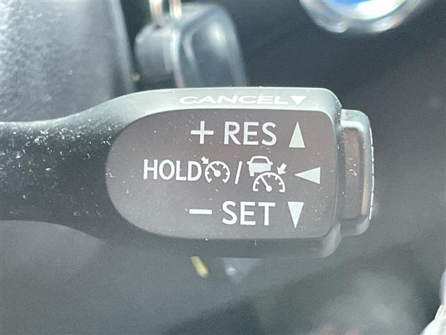 プリウス1.8 A ツーリングセレクション E-Four 4WD