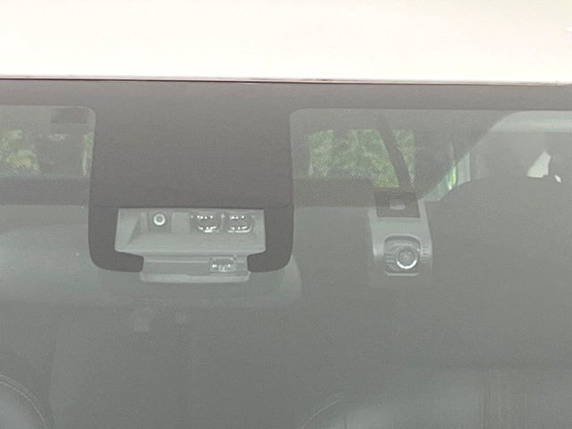 �y�g���^�Z�[�t�e�B�Z���X�z���s���ɑO���̎ԗ�����F�����A�Փ˂������Ȏ��͌x��ƃu���[�L�ŏՓˉ���Ɣ�Q�y�����A�V�X�g�B�����S�Ƀh���C�u�����y���݂��������܂��B