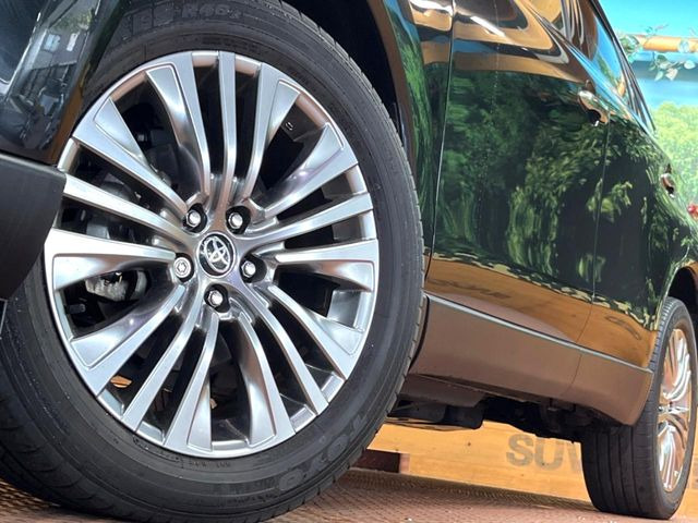 �y����19�C���`�A���~�z�C�[���z�O�ςɃ}�b�`���������A���~�z�C�[���𑕒����Ă���܂��B�e��ЊO�A���~�z�C�[����A�X�^�b�h���X�^�C�����戵�����Ă���܂��B���񂲑��k����������