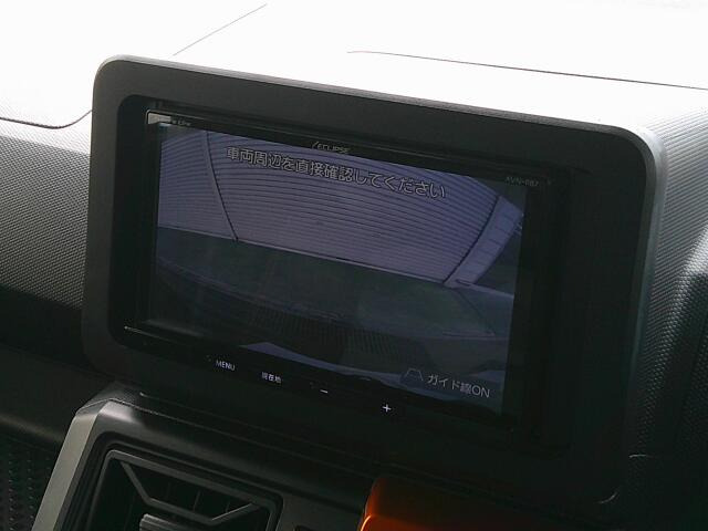 バックカメラも装備しています。気になる後ろの見通しや車庫入れにも大活躍!運転が困難な場所でもしっかりサポート!心強い味方のモニターです。【バックカメラ】付の車って1回乗るとクセになります。