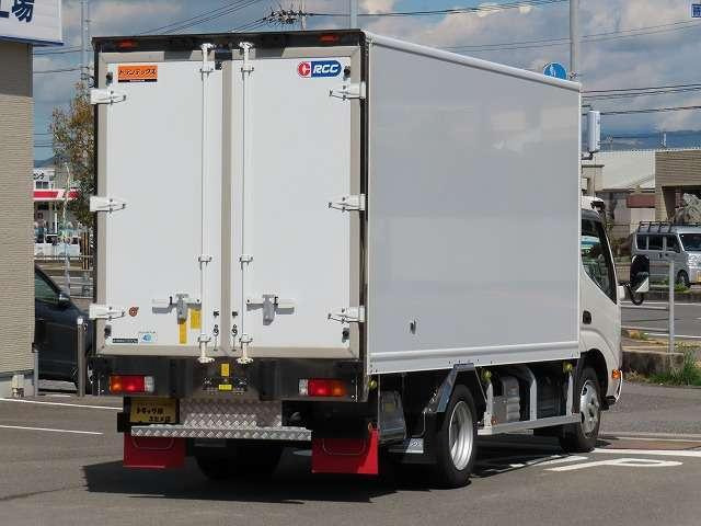 デュトロ冷蔵冷凍車