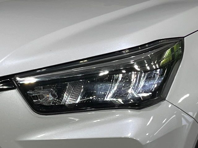 �yLED�w�b�h���C�g�z���V����ԑ��s�����ǍD�Ȏ��E���m�ۂ����S���ĉ^�]�ł��鍂�P�xLED�w�b�h���C�g�𑕔�!�_�����x�������A����d�͂��}�����Ă��܂��B