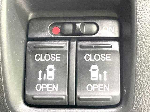 �y�����p���[�X���C�h�h�A�z�X�}�[�g�L�[��^�]�Ȃ̃X�C�b�`�Ō�ȗ����X���C�h�h�A�̊J���\���d��������͂����ăh�A���J����K�v�������A�����Ȃ��q�l�ł��ȒP�ɊJ���߂ł����K�ł���