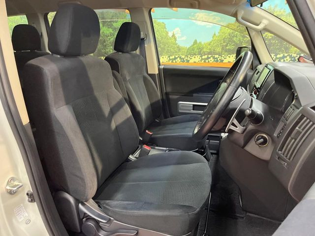 �^�]�ȃV�[�g���͎g�p�������Ȃ��A�ǍD�ȏ�ԂƂȂ��Ă��܂��B�O�I�[�i�[�l�����J�Ɏg���Ă������Ƃ��悭�킩��܂��ˁB