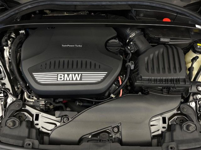 ●当店では、各メーカーの専用診断テスターを導入。国家資格を持つテクニカルスタッフも常駐しておりますので、万が一の際にも安心してご利用いただけます。