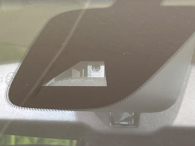 �y�G�}�[�W�F���V�[�u���[�L�z���s���ɑO���̎ԗ�����F�����A�Փ˂������Ȏ��͌x��ƃu���[�L�ŏՓˉ���Ɣ�Q�y�����A�V�X�g�B�����S�Ƀh���C�u�����y���݂��������܂��B