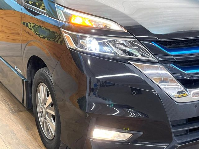 �yLED�w�b�h���C�g�z���V����ԑ��s�����ǍD�Ȏ��E���m�ۂ����S���ĉ^�]�ł��鍂�P�xLED�w�b�h���C�g�𑕔�!�_�����x�������A����d�͂��}�����Ă��܂��B