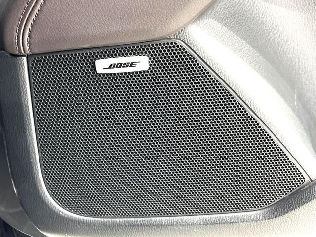 �yBOSE�T�E���h�V�X�e���z���[�J�[�I�v�V�����̍��i�ʃT�E���h�V�X�e���𓋍ځB��p�̃`���[�j���O���{���ꂽ�召�l�X�ȃX�s�[�J�[����ǎ��ȃT�E���h���t�ł��A�Տꊴ���ӂ�鉹����Ԃ����o���܂��B