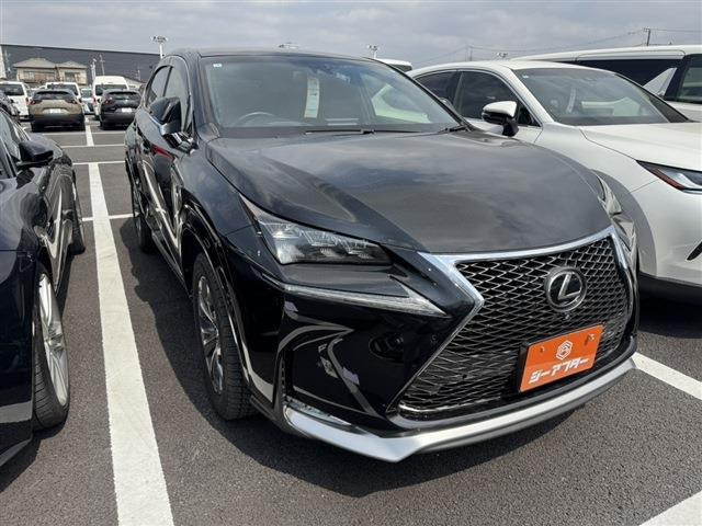 NX200t Fスポーツ 4WD