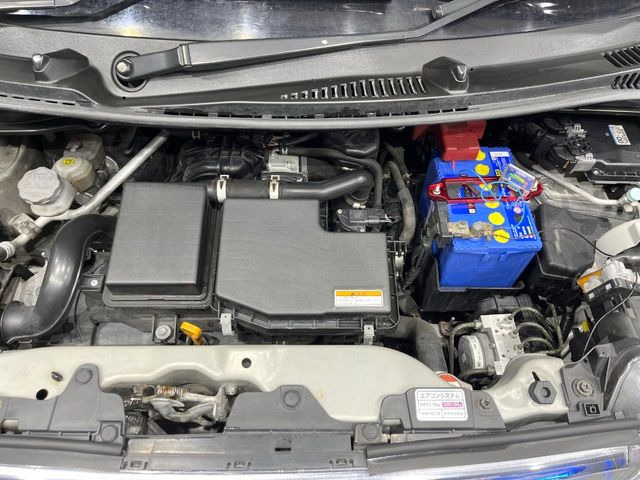 親切・丁寧な専門メカニックスタッフが応対!・車検・点検整備・事故等の修理などアフターサービスも安心。お車のカスタマイズもネクステージのサービススタッフまでご相談ください!