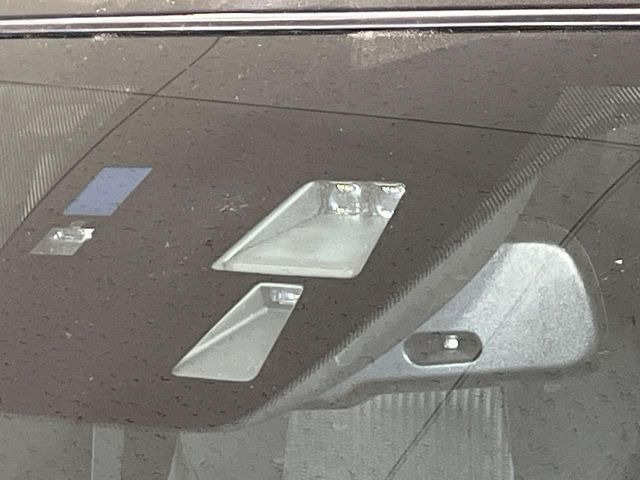 �y�X�}�[�g�V�e�B�u���[�L�T�|�[�g�z�ᑬ���s���ɑO���̎ԗ�����F�����A�Փ˂������Ȏ��͌x��ƃu���[�L�ŏՓˉ���Ɣ�Q�y�����A�V�X�g�B�����S�Ƀh���C�u�����y���݂��������܂��B