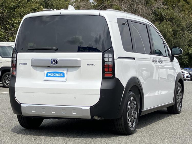 フリード1.5 ハイブリッド クロスター