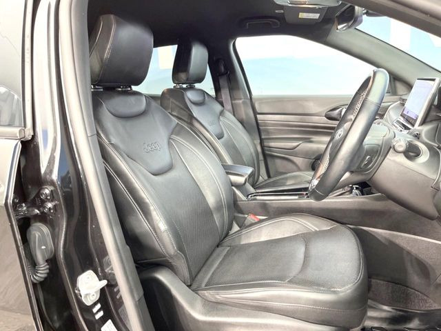 ���V�[�g�̎g�p��:�j��E�ւ�������Ȃ��A�����̒ʂ肫�ꂢ�ȏ�Ԃ��ێ����Ă���܂��B�܂��A�����N���[�j���O�E�R�[�e�B���O�����p�����������܂��B