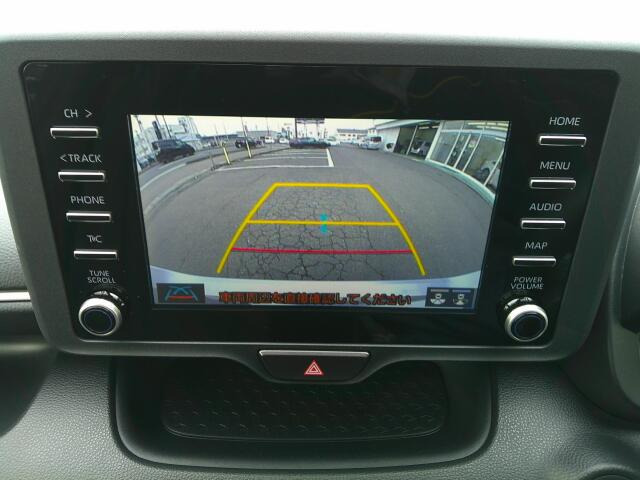 �o�b�N�J�����𑕔����Ă���܂��B���Ԏ��ɑ�ϖ𗧂��܂����^�]�����ȕ��̖����ɂȂ��Ă���܂��B