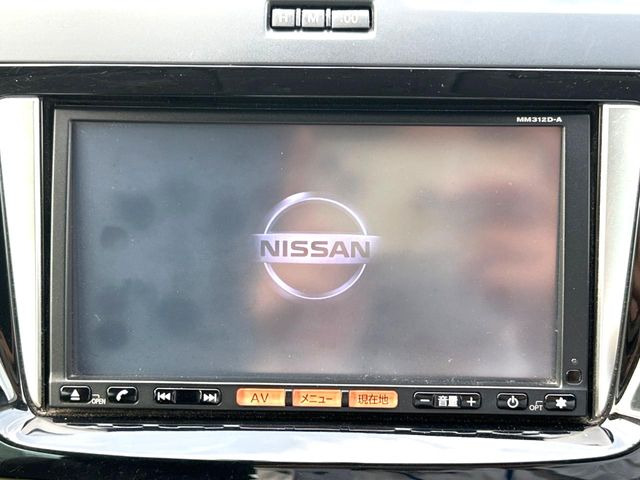 �y�����i�r�z�l�C�̏����i�r�𑕔����Ă���܂��B�i�r�̎g���₷���͂������A�I�[�f�B�I�@�\���[��!�L�����v�◷�s�͂������A�ʋ΂┃�����ȂǕ��i�̃h���C�u���y�����Ȃ�͂���