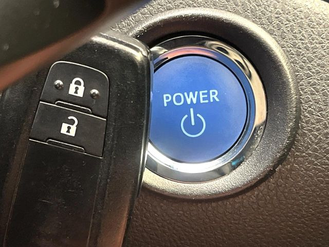 �y�X�}�[�g�L�[�z�J�o����|�P�b�g�ɓ��ꂽ�܂܂ł��h�A�̎{���E�������\�ȃX�}�[�g�L�[�𑕔��B�G���W���̃I���E�I�t�����J�M�����o���K�v����������Ƃ��Ă��֗��ł���