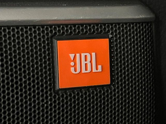 �yJBL�T�E���h�V�X�e���z���[�J�[�I�v�V�����̍��i�ʃT�E���h�V�X�e���𓋍ځB��p�̃`���[�j���O���{���ꂽ�召�l�X�ȃX�s�[�J�[����ǎ��ȃT�E���h���t�ł��A�Տꊴ���ӂ�鉹����Ԃ����o���܂��B