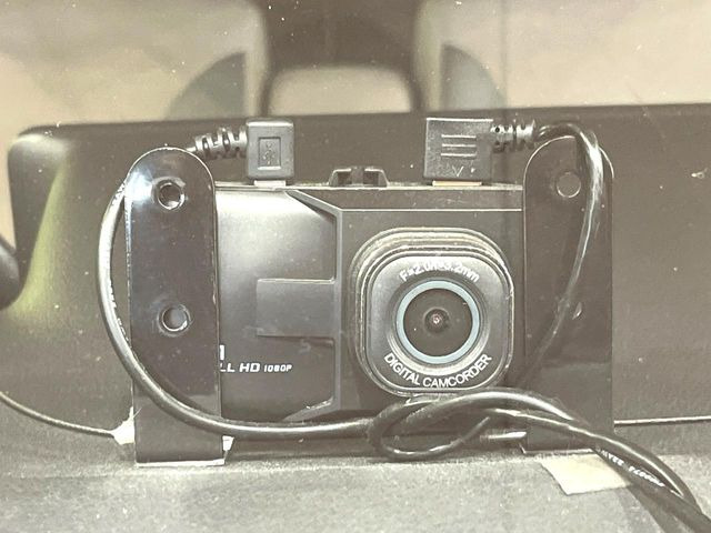 �y�h���C�u���R�[�_�[�z�h���C�u���R�[�_�[����!���s���͂������A������^�]�⎖�̂ɑ��������ہA�f���ŋL�^���A����̃��X�N�ɔ����܂��B���L�^�pSD�J�[�h�͂��q�l�����g�ł��������������K�v������܂��B