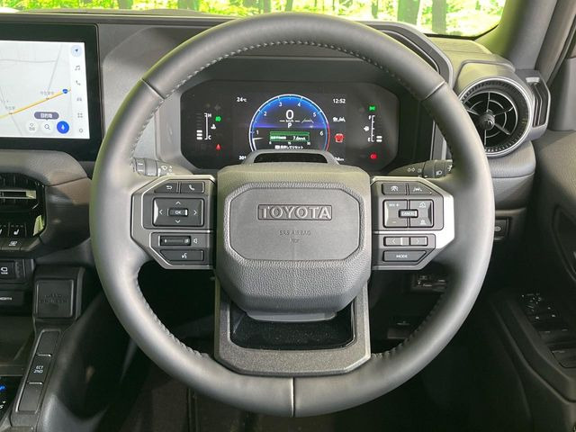 �y�����v�����X�e�A�����O�z�㎿�Ȋv���g�p���邱�ƂŁA��ɂ����������݂ƂĂ��^�]���₷���n���h���ł���