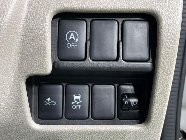 �y�A�C�h�����O�X�g�b�v�z�ԐM����a�؂Œ�Ԃ����ۂɃG���W�����~���A���ʂȔR���̏����}���܂��B�R��������ی�ɂȂ���@�\��G���W���̓u���[�L�𗣂��΍Ďn�����܂��B