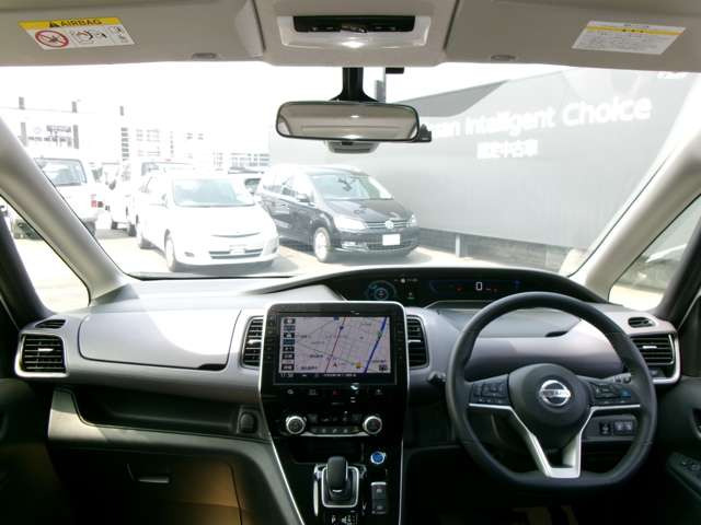 セレナ1.2 e-POWER ハイウェイスターV