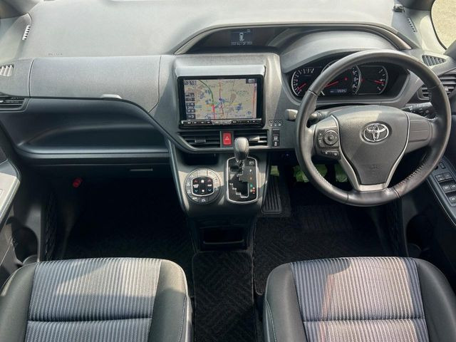 ヴォクシー2.0 ZS 煌