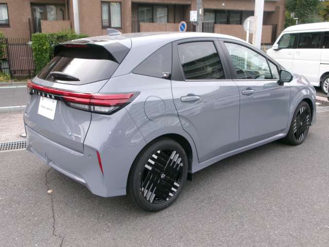 ノートオーラ1.2 G レザーエディション