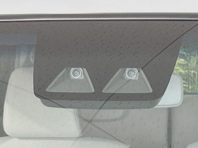 �y�X�}�[�g�A�V�X�g�z���s���ɑO���̎ԗ�����F�����A�Փ˂������Ȏ��͌x��ƃu���[�L�ŏՓˉ���Ɣ�Q�y�����A�V�X�g�B�����S�Ƀh���C�u�����y���݂��������܂��B