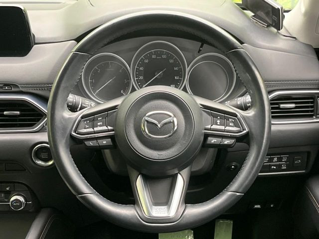 �y�����v�����X�e�A�����O�z�㎿�Ȋv���g�p���邱�ƂŁA��ɂ����������݂ƂĂ��^�]���₷���n���h���ł���