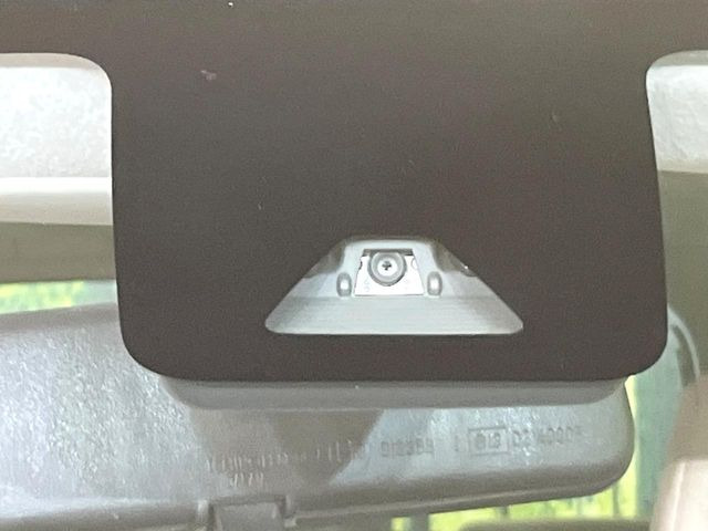 �y�X�}�[�g�A�V�X�g�z���s���ɑO���̎ԗ�����F�����A�Փ˂������Ȏ��͌x��ƃu���[�L�ŏՓˉ���Ɣ�Q�y�����A�V�X�g�B�����S�Ƀh���C�u�����y���݂��������܂��B