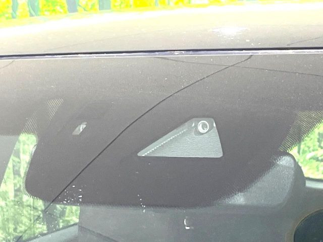 �y�X�}�[�g�V�e�B�u���[�L�T�|�[�g�z�ᑬ���s���ɑO���̎ԗ�����F�����A�Փ˂������Ȏ��͌x��ƃu���[�L�ŏՓˉ���Ɣ�Q�y�����A�V�X�g�B�����S�Ƀh���C�u�����y���݂��������܂��B