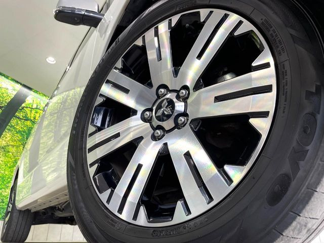 �y����18�C���`�A���~�z�C�[���z�O�ςɃ}�b�`���������A���~�z�C�[���𑕒����Ă���܂��B�e��ЊO�A���~�z�C�[����A�X�^�b�h���X�^�C�����戵�����Ă���܂��B���񂲑��k����������