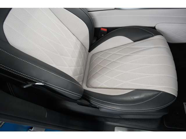 �_�C�������h�X�e�b�`���I�v�V������������A�f�U�C���ł���i���������܂��B