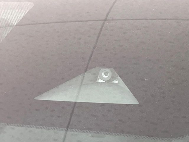 �y�C���e���W�F���g�G�}�[�W�F���V�[�u���[�L�z�t�����g�J�����őO���̎ԗ�����s�҂����m�B�Փ˂������Ȏ��͏Փ˔�Q�y���u���[�L���쓮�A�Փˉ�����T�|�[�g�B�����S�Ƀh���C�u�����y���݂��������܂��B