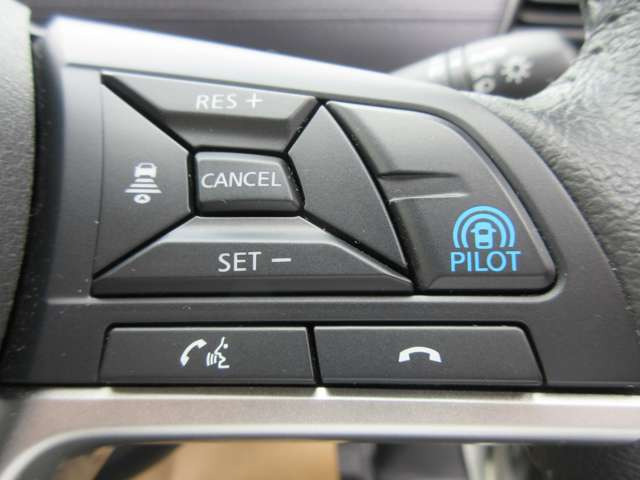 セレナ1.2 e-POWER ハイウェイスターV