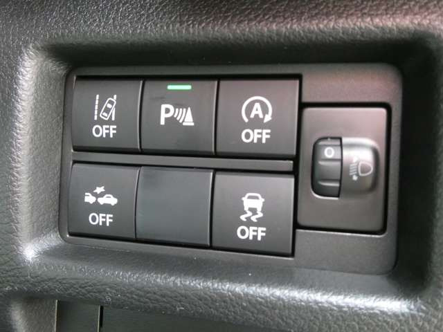 障害物センサーやアイドリングストップなど装備も充実♪