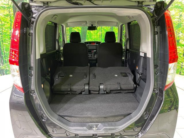 ���i�̂���������ʋ΁A���}���ɏ\���ȉ׎��X�y�[�X���m�ۂ��Ă���܂��B�Z�J���h�V�[�g��|���ƁA�傫�ȉו��̐ύڂ��\�ł���